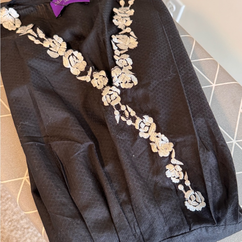 New Elegant Black and White embroidered Midi Dress - Picture 8 of 8